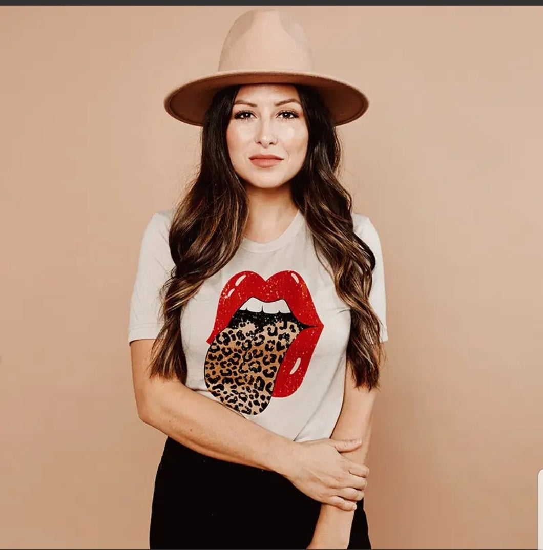 C'e La Ve LEOPARD RED LIPS TEE