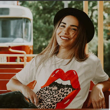 Load image into Gallery viewer, C&#39;e La Ve LEOPARD RED LIPS TEE
